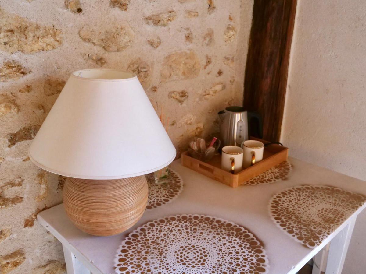 Domaine Du Cellier De La Couronne Bed and Breakfast Sézanne Eksteriør billede